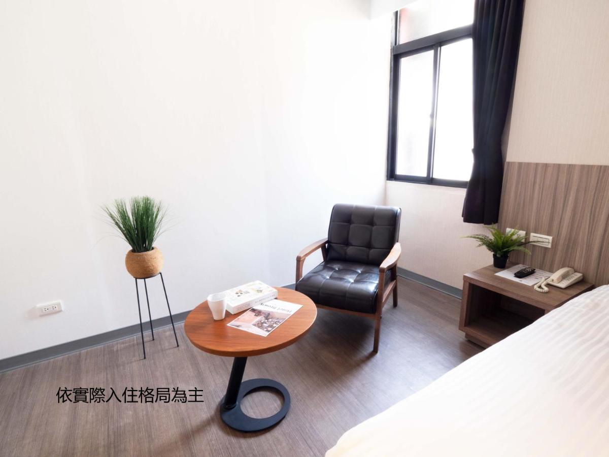 Hotel Brown - Chihkan Branch Тайнан Екстериор снимка