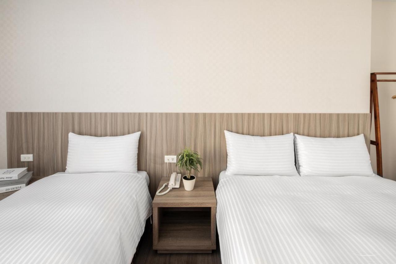 Hotel Brown - Chihkan Branch Тайнан Екстериор снимка