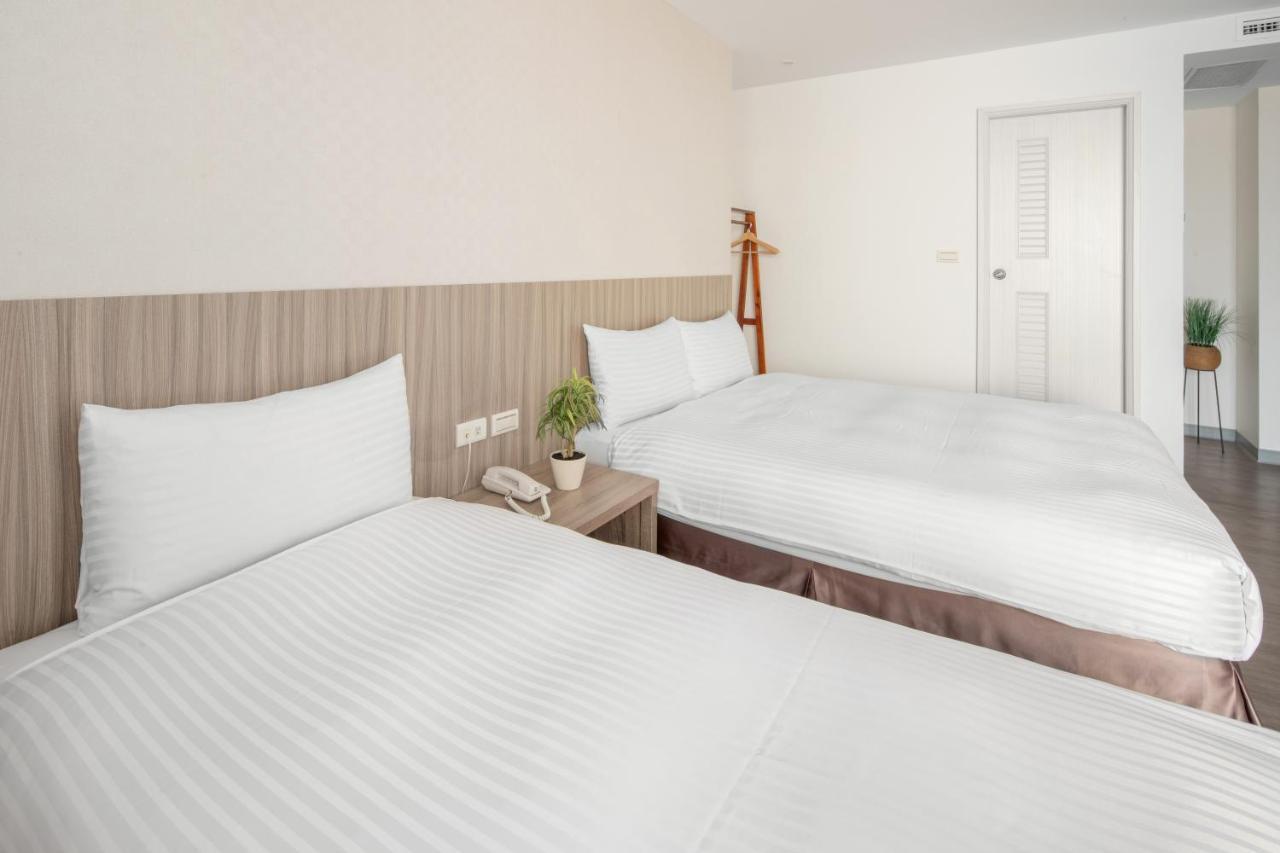 Hotel Brown - Chihkan Branch Тайнан Екстериор снимка