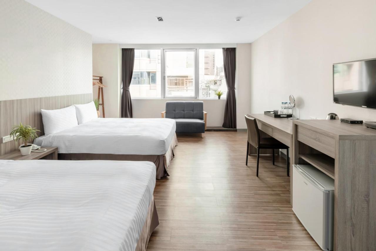 Hotel Brown - Chihkan Branch Тайнан Екстериор снимка