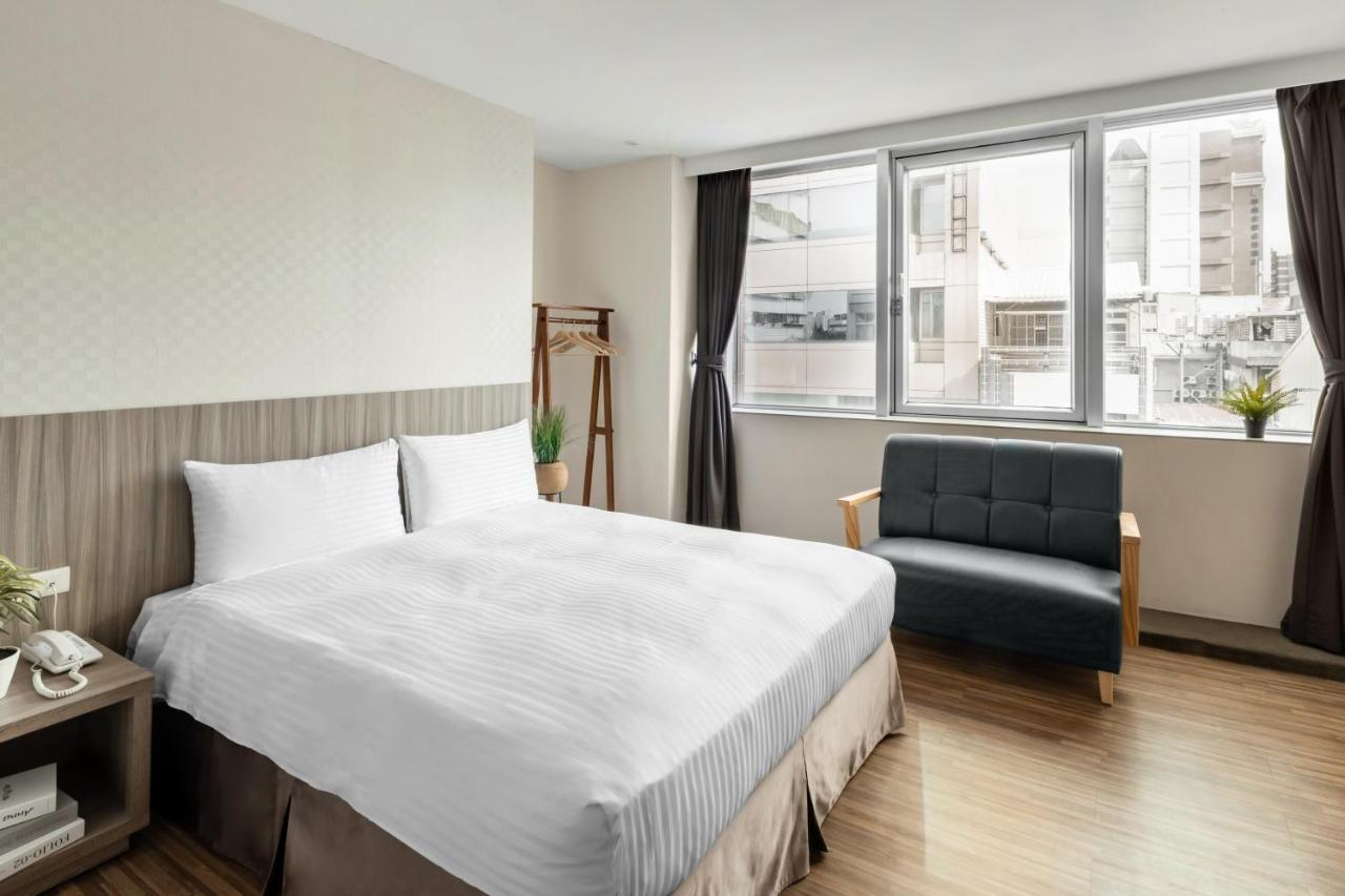 Hotel Brown - Chihkan Branch Тайнан Екстериор снимка