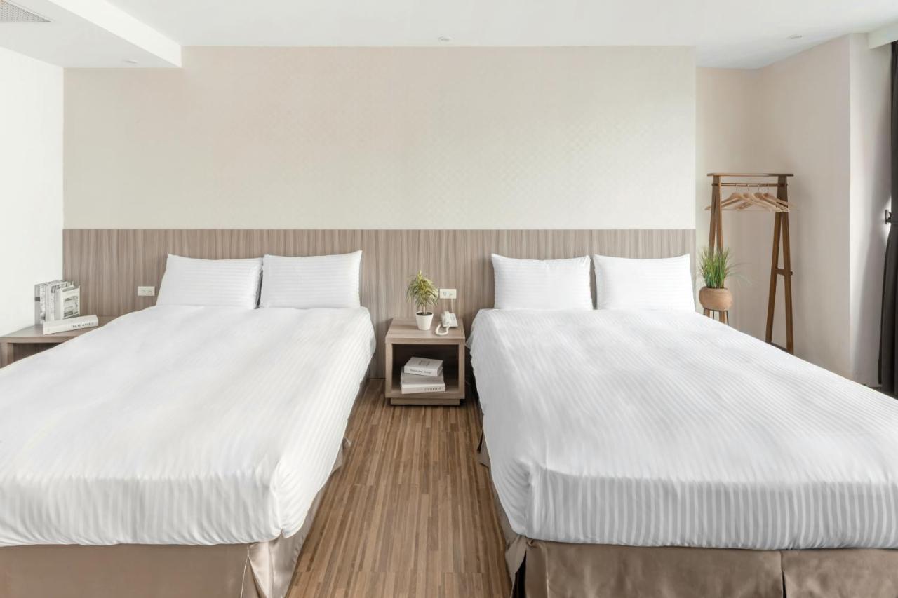 Hotel Brown - Chihkan Branch Тайнан Екстериор снимка