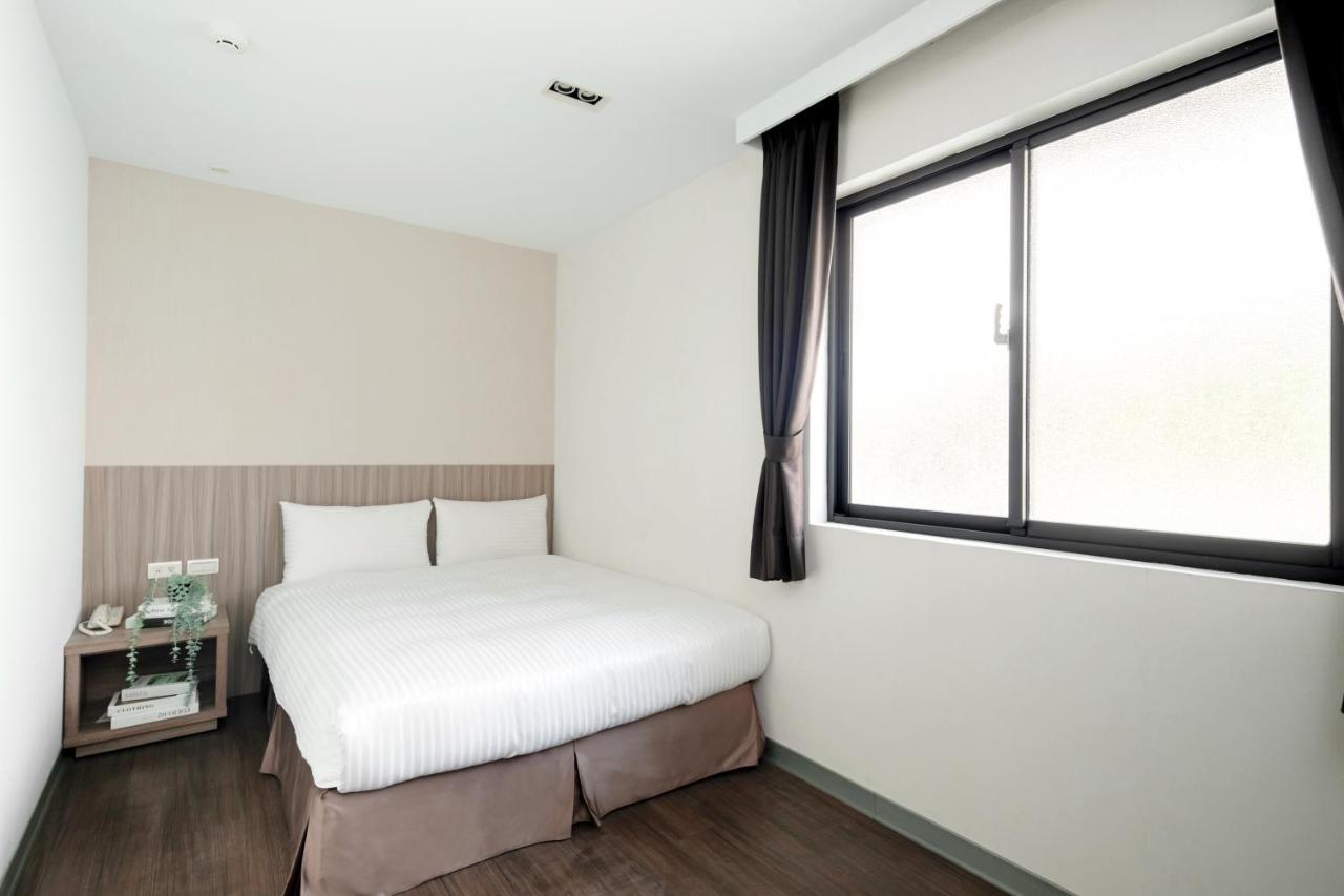 Hotel Brown - Chihkan Branch Тайнан Екстериор снимка