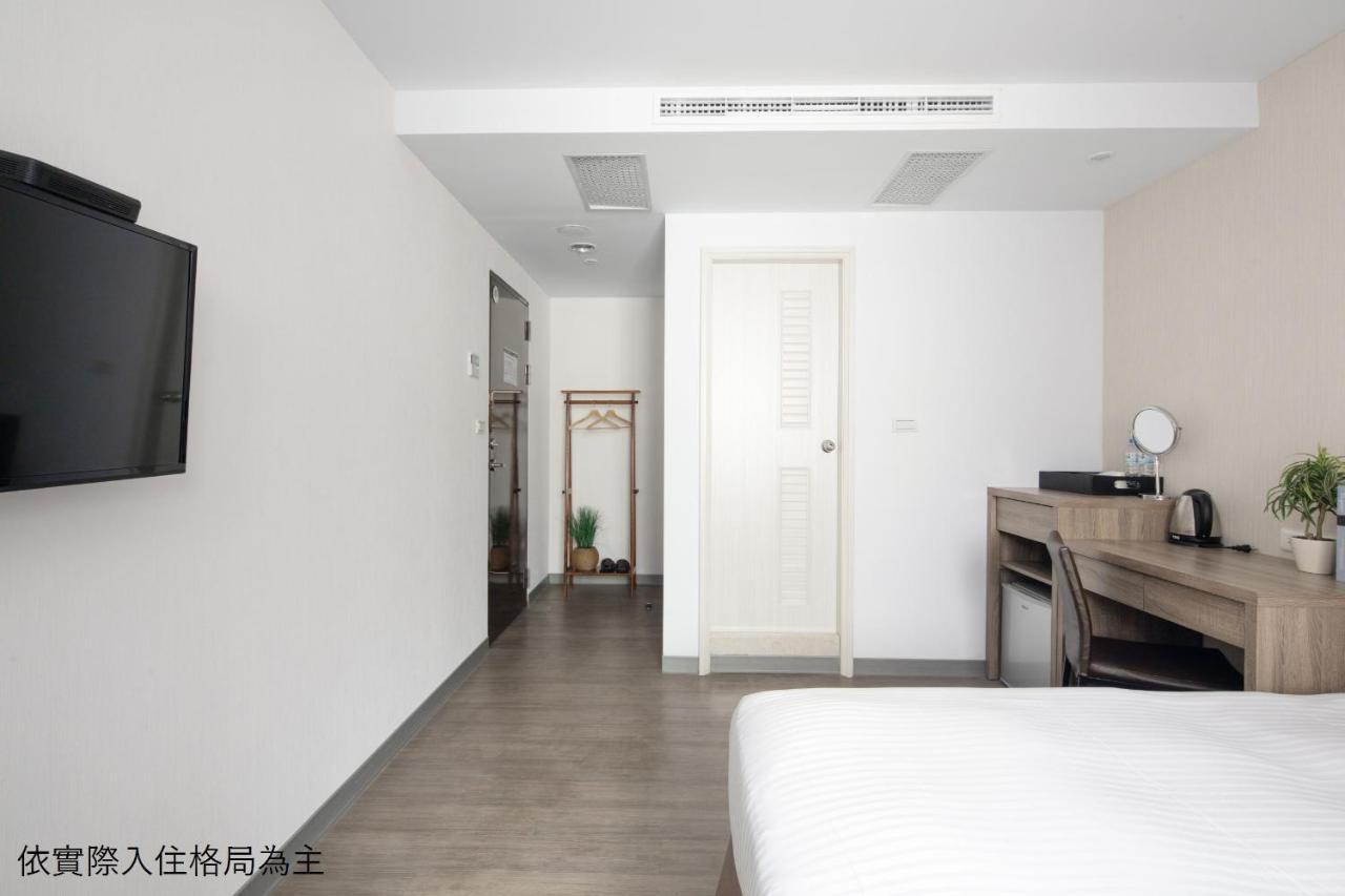 Hotel Brown - Chihkan Branch Тайнан Екстериор снимка