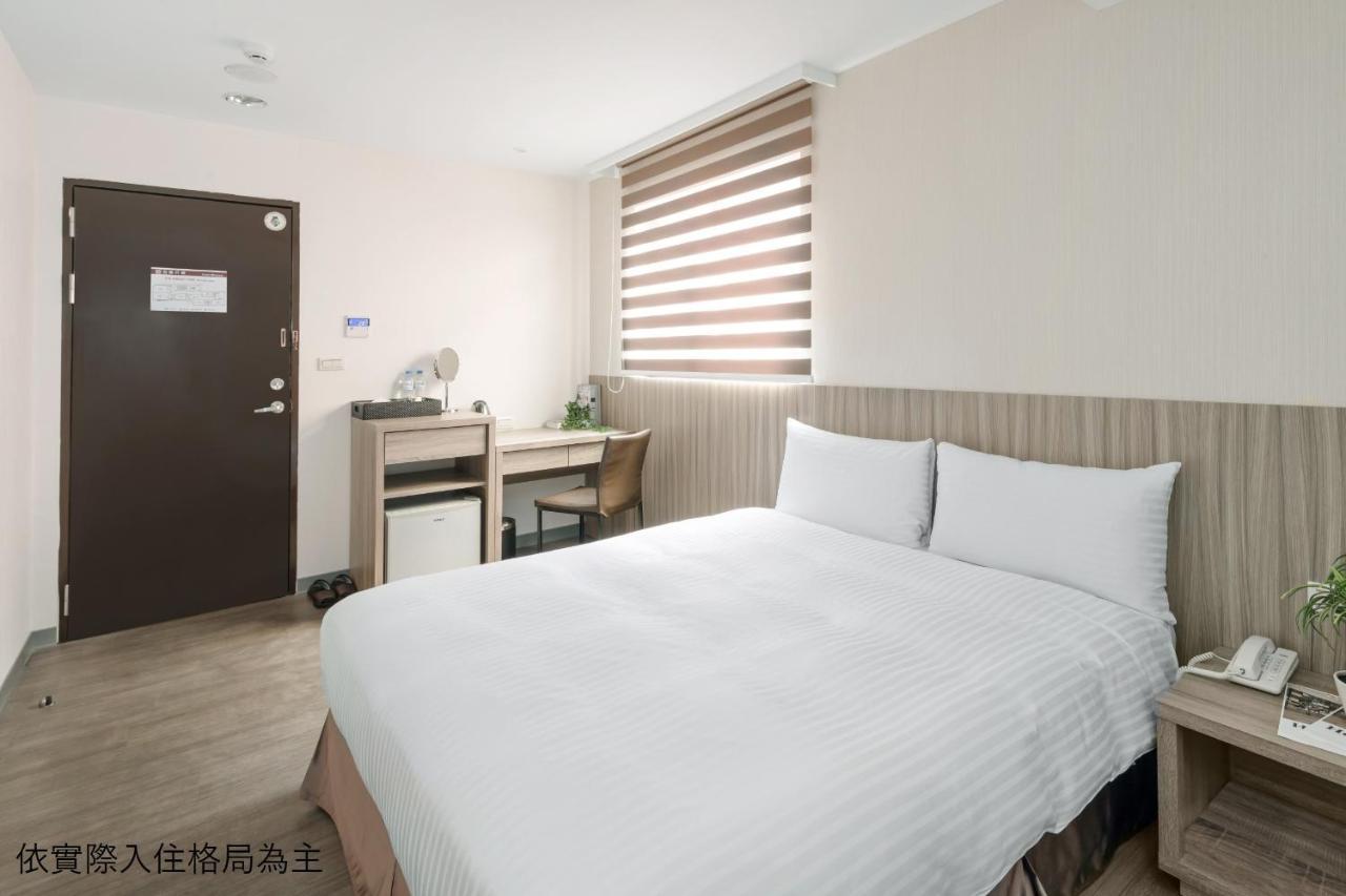 Hotel Brown - Chihkan Branch Тайнан Екстериор снимка