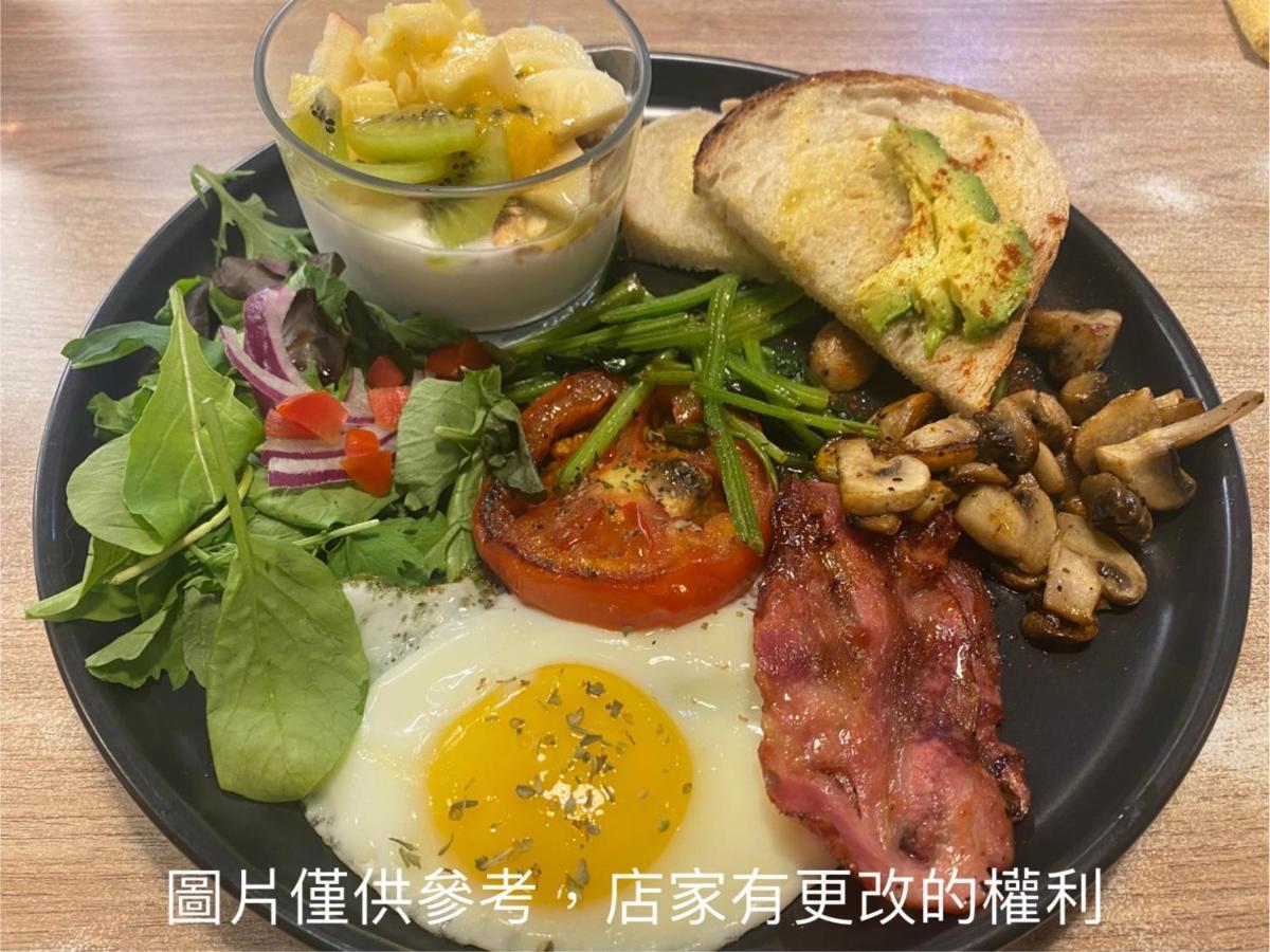 Hotel Brown - Chihkan Branch Тайнан Екстериор снимка